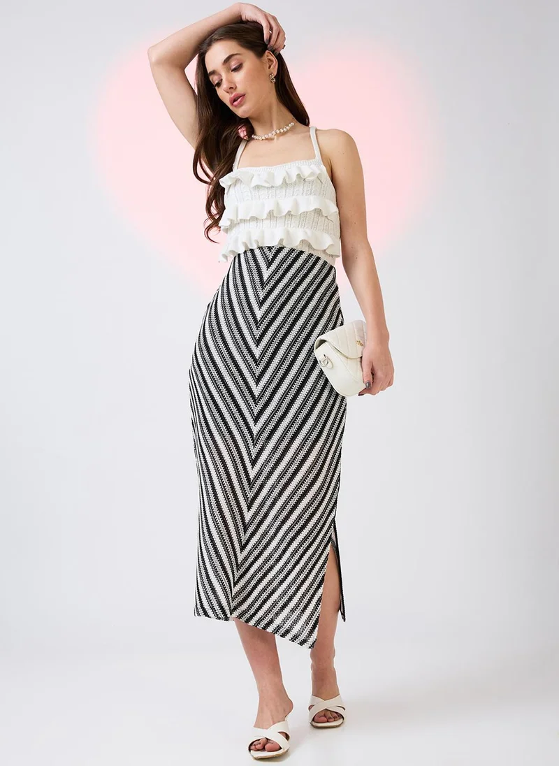 globus Globus Women Self Design Crochet Mid Rise Side Slit Midi Pencil Skirt